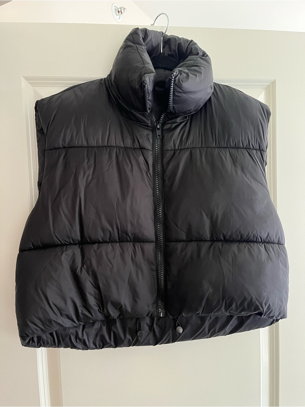 Black Puffer Vest Jacket - Lightweight Insulated Vest
